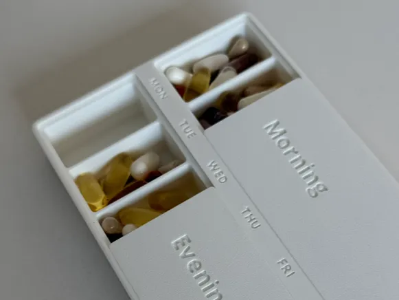Weekly Pill Box (Mon-Sun x Morning-Evening) v01