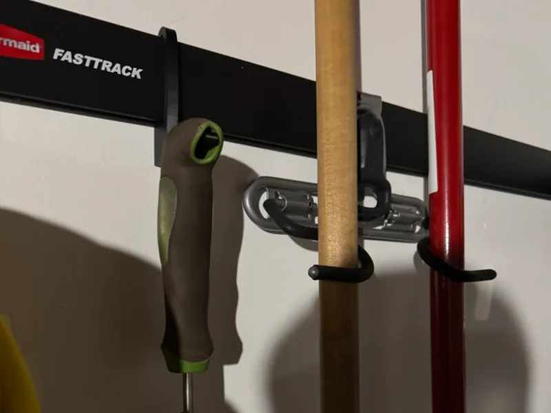 Tapered Rubbermaid Fasttrack-compatible Hook