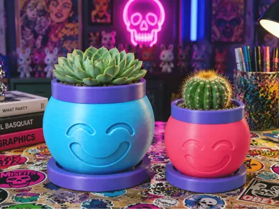 Smiler - Happy Face Planter (2 sizes)