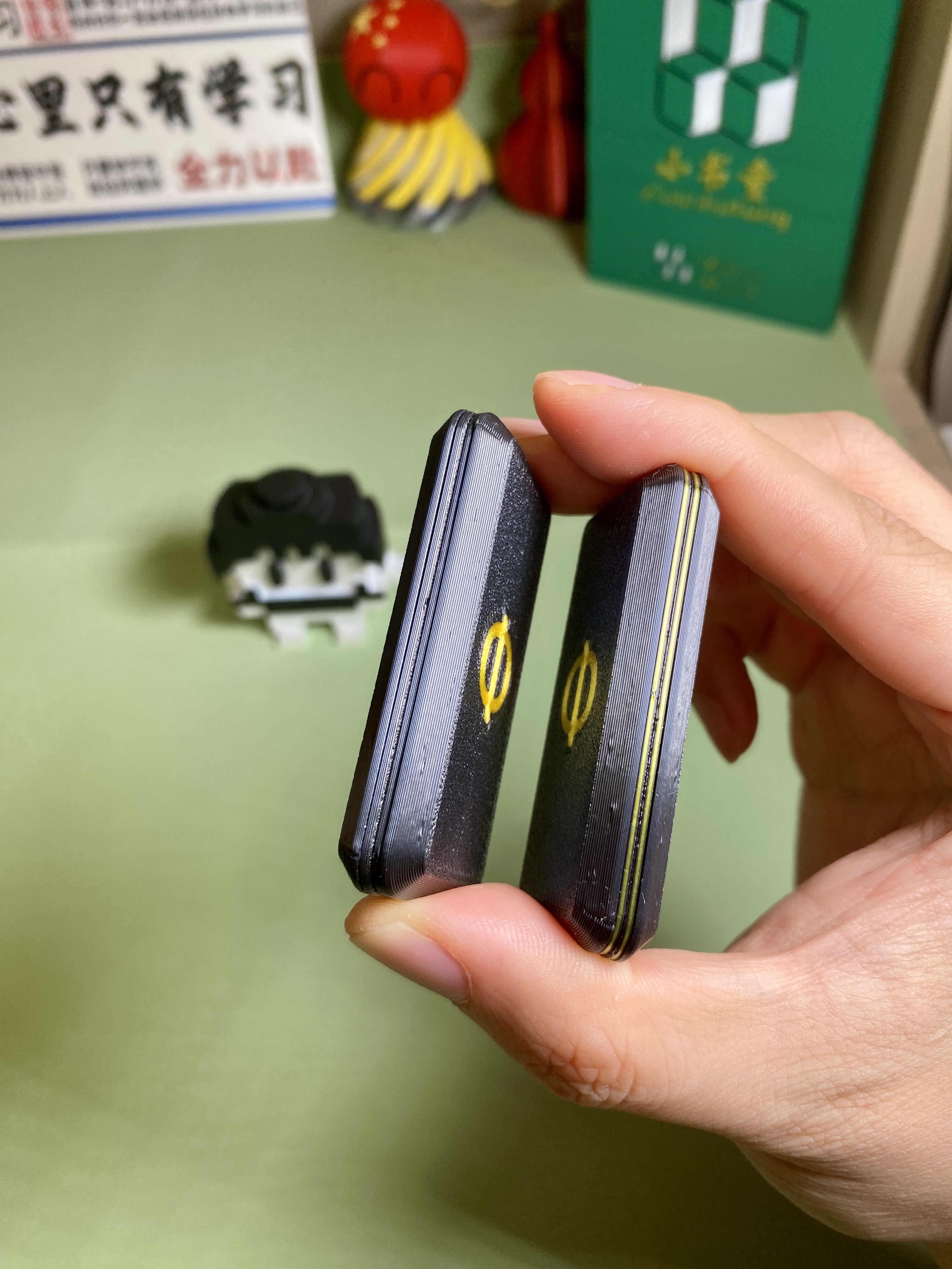 Miniatura 2 do modelo 3D 磁力【推牌+飞牌】21克耗材 解压玩具 指尖陀螺 edc  无限位 咔哒声效 快速打印 牌技高手