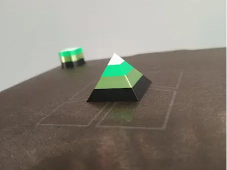 AMS 4 Color Test Pyramid | 10g