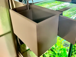 Aquarium / fish tank cleaning box
