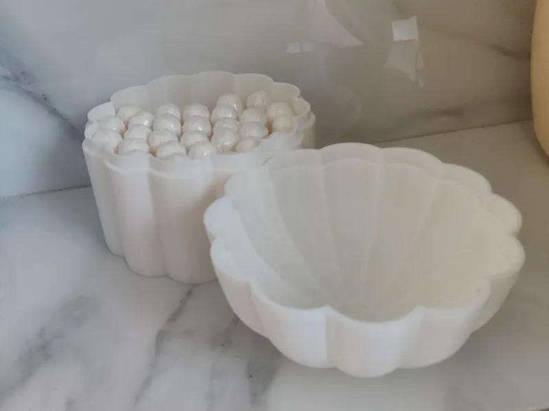 Tampon - shaped tampon box