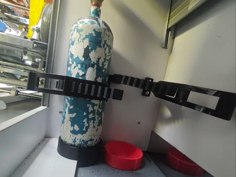 Oxygen cylinder stand / Подставка под баллон