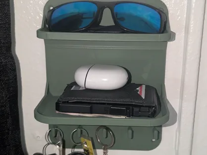 Minimalist Entryway Organizer & Key Rack
