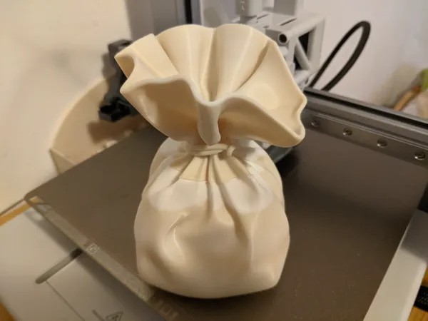 https://makerworld.bblmw.com/makerworld/model/USc42cd5badd6452/design/2024-07-28_df03f78184e3e.jpg