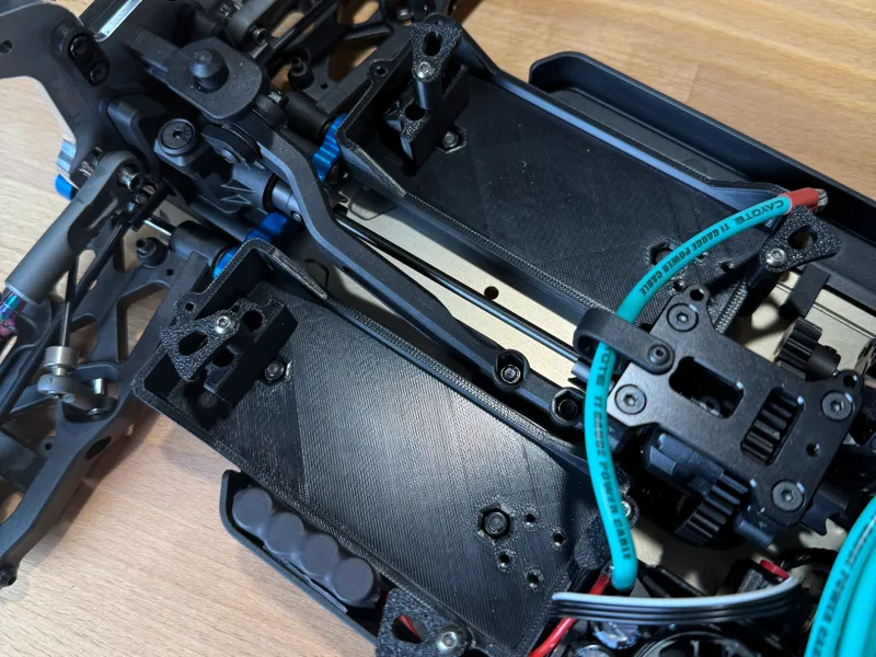 RC8B4.1e Battery Trays