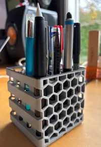 Porte-crayons/outils en nid d'abeille (base Gridfinity) — photo 2