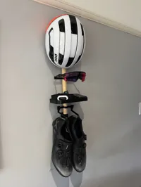 Adhesive Tape / Command Strip Mount
