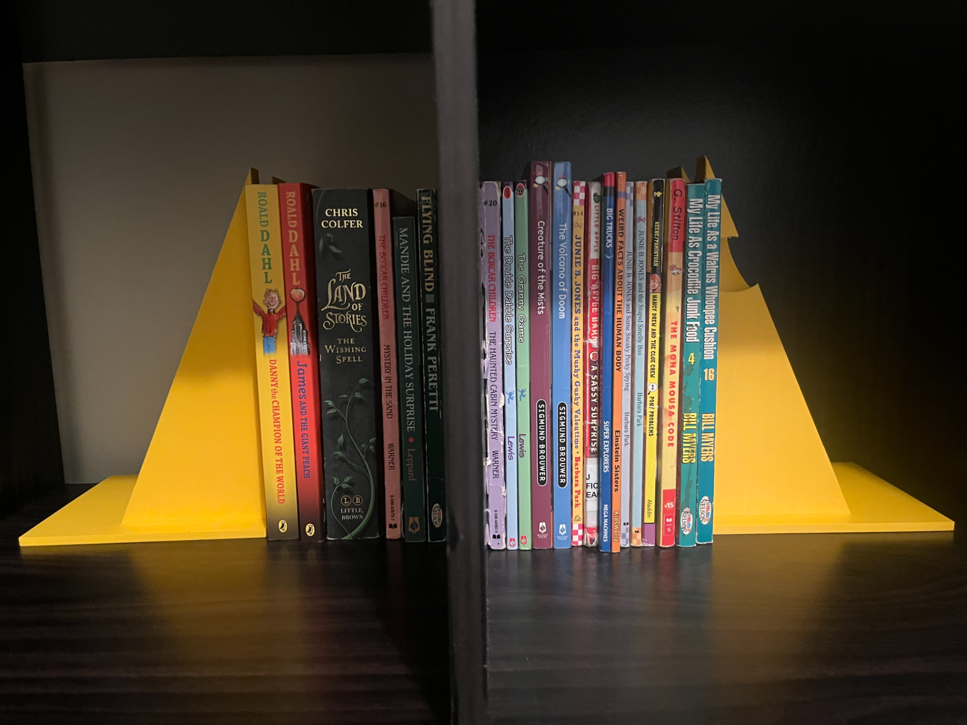 Cheese bookend
