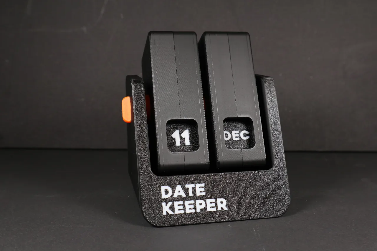"Date Keeper" Perpetual Flip Calendar view 2