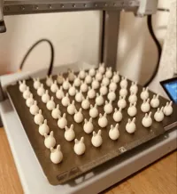 100 PIECES SINGLE COLOR