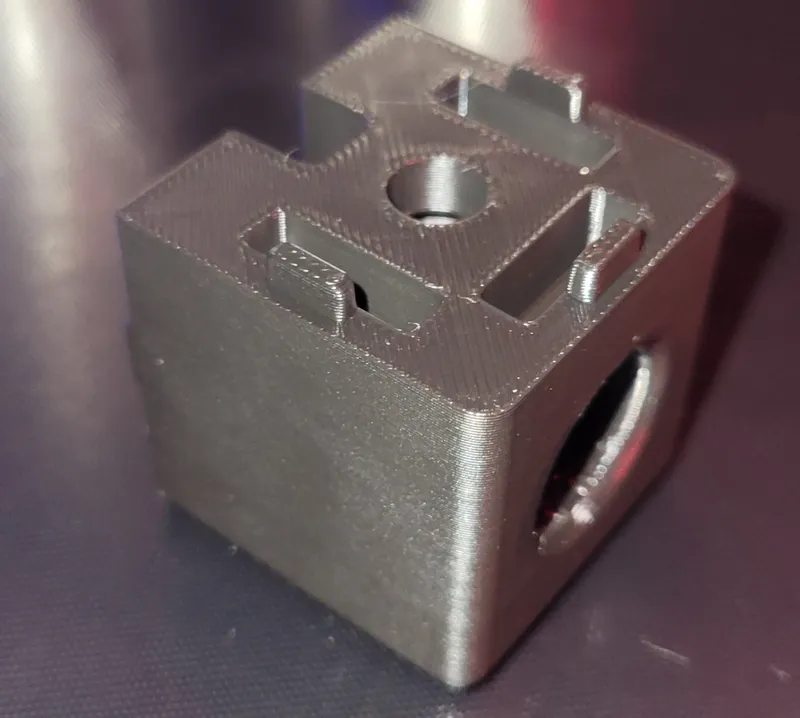 8020 1.5" Tri-Corner Bracket