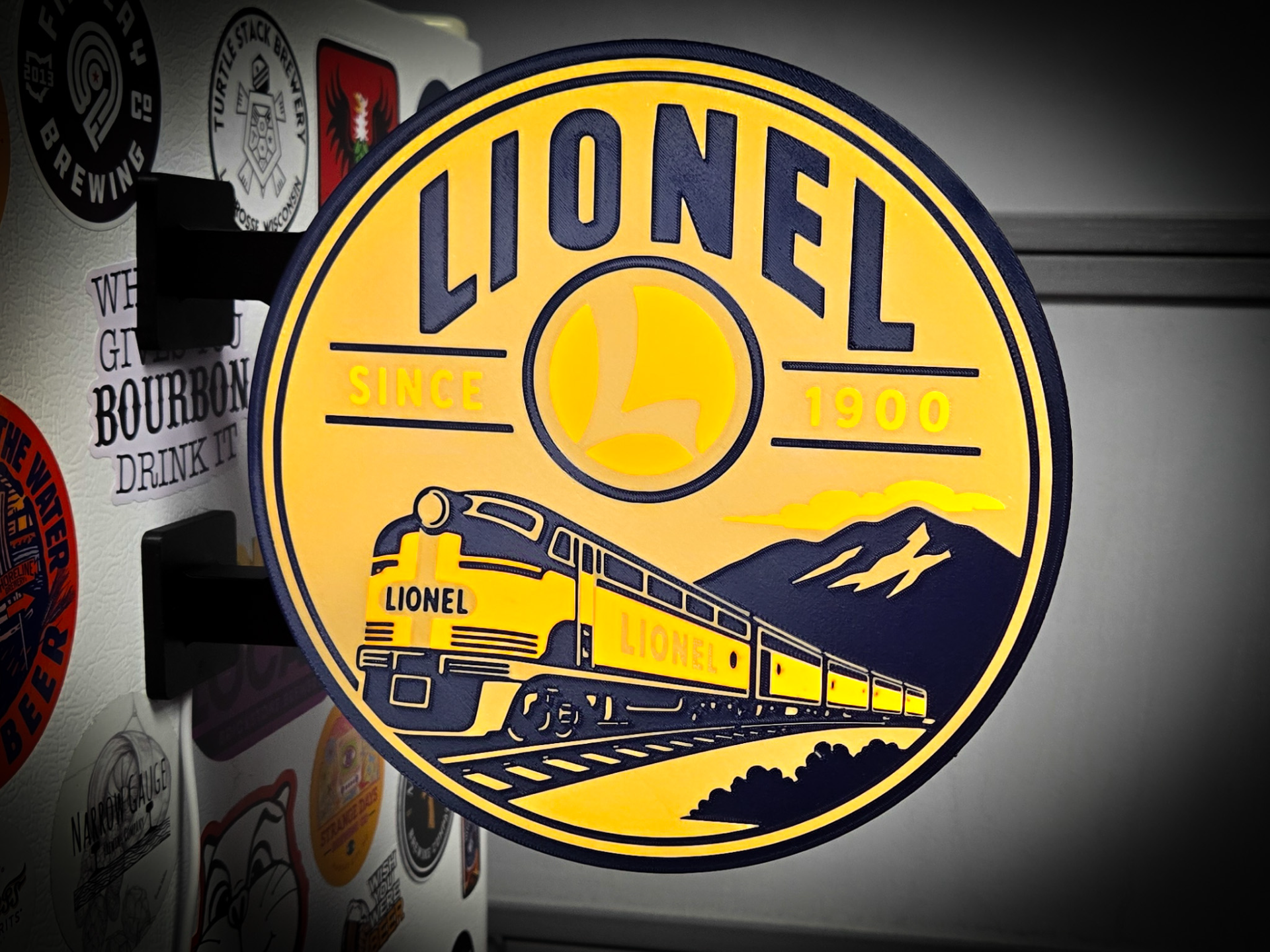 LIONEL TRAINS ~ Vintage Railroad Round Lightbox