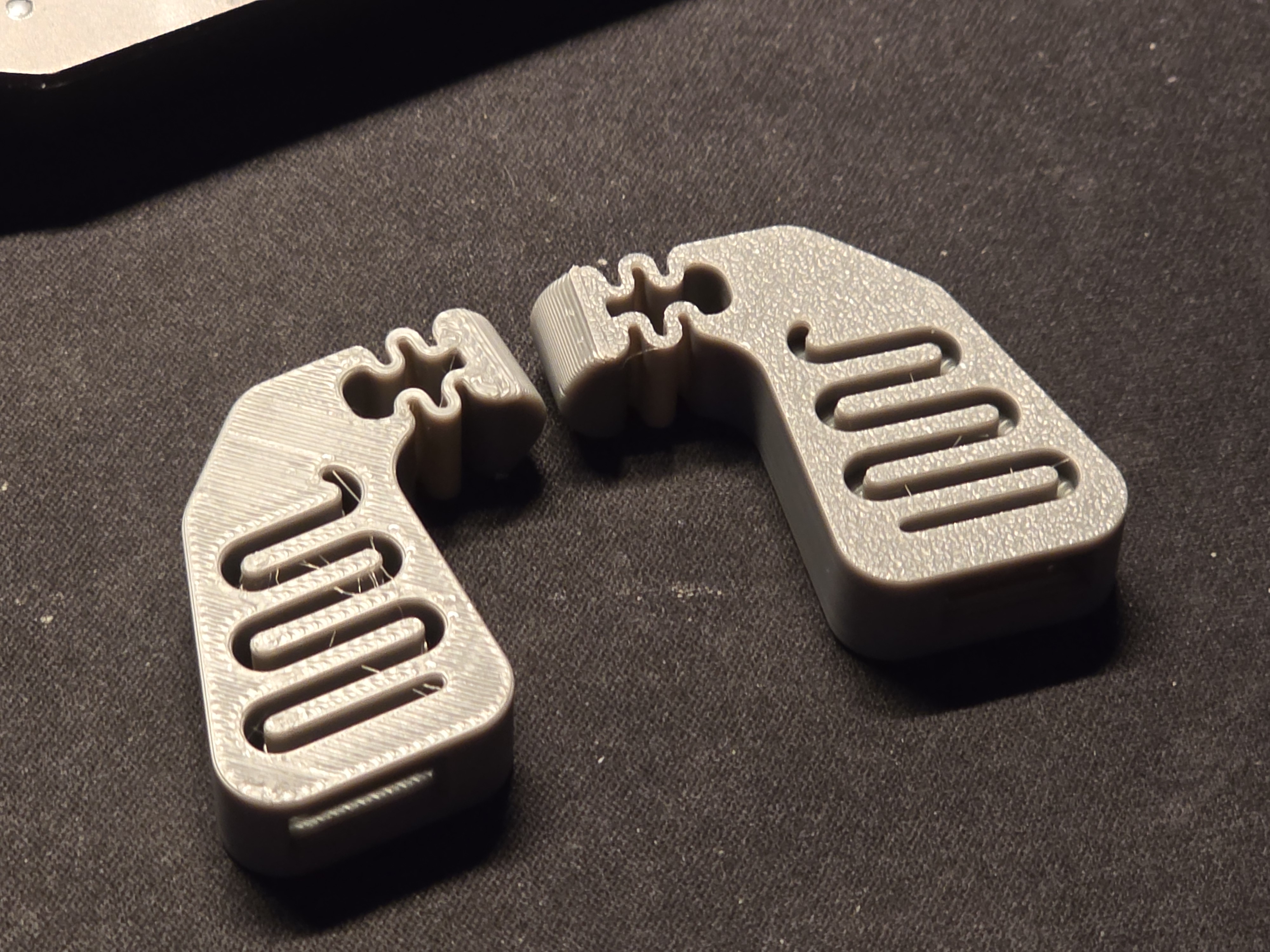 Miniatura 2 do modelo 3D CaliperMod: Lateral Extension