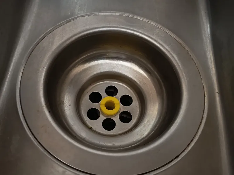 Vite cava per lavandino