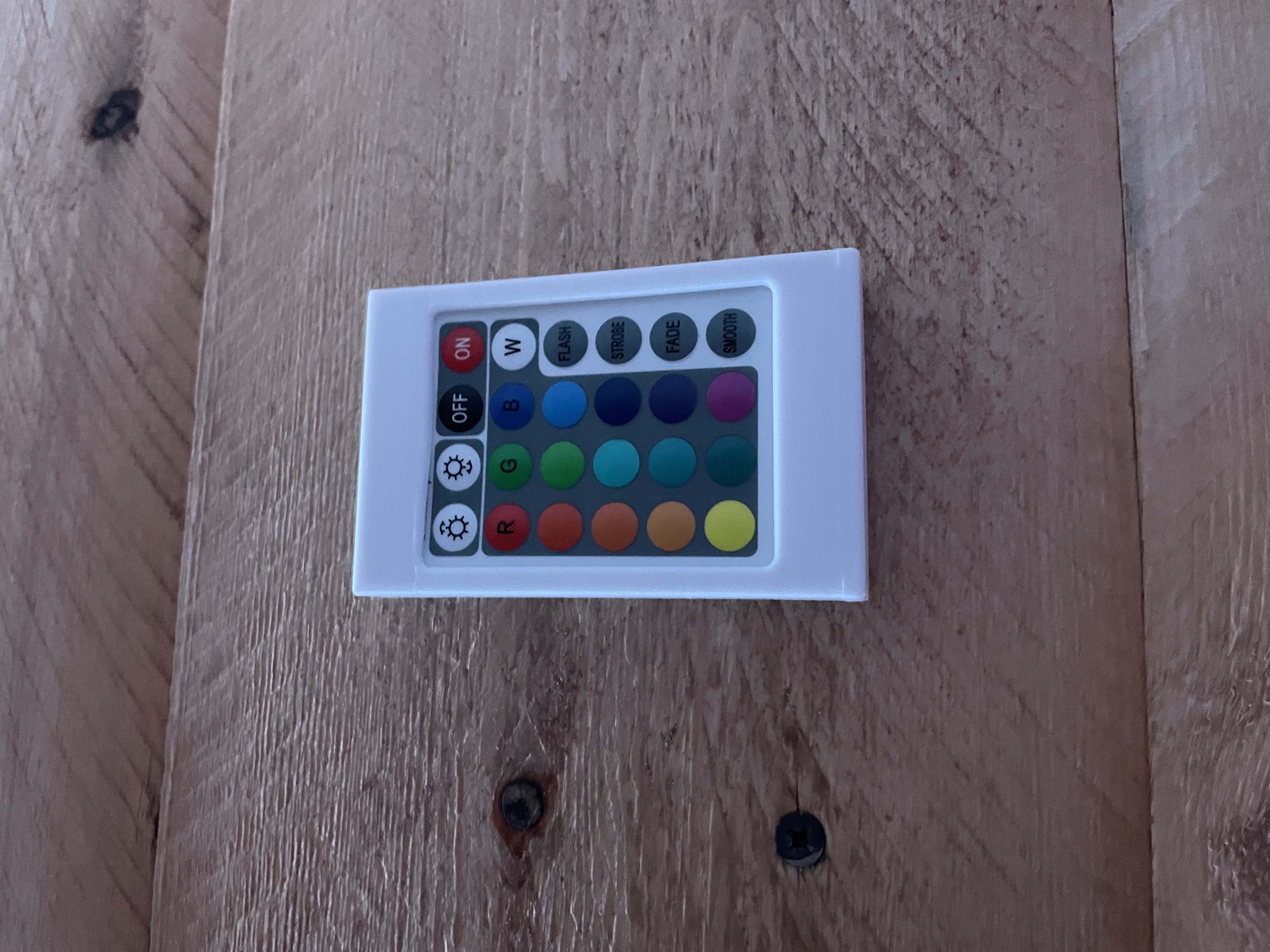Miniatura 1 do modelo 3D SUPPORTO A PARETE TELCOMANDO LED 