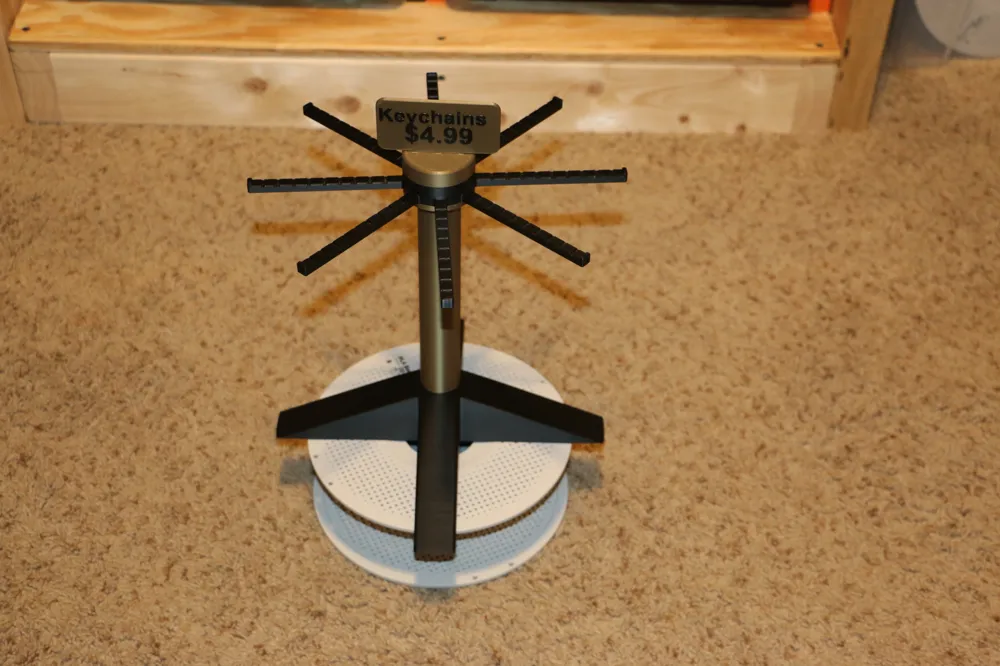 Keychain display Rotating - Free 3D Print Model - MakerWorld