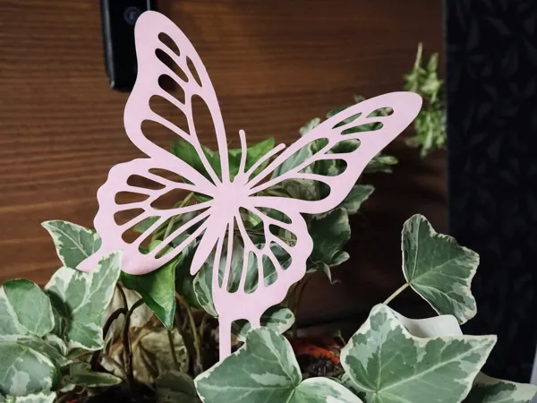Décoration papillon pour pot de fleurs