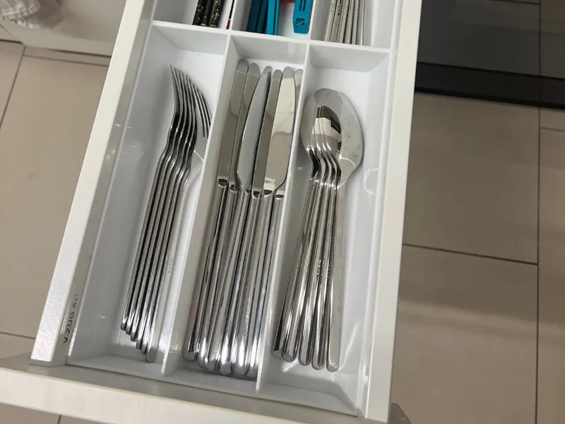 Cutlery tray