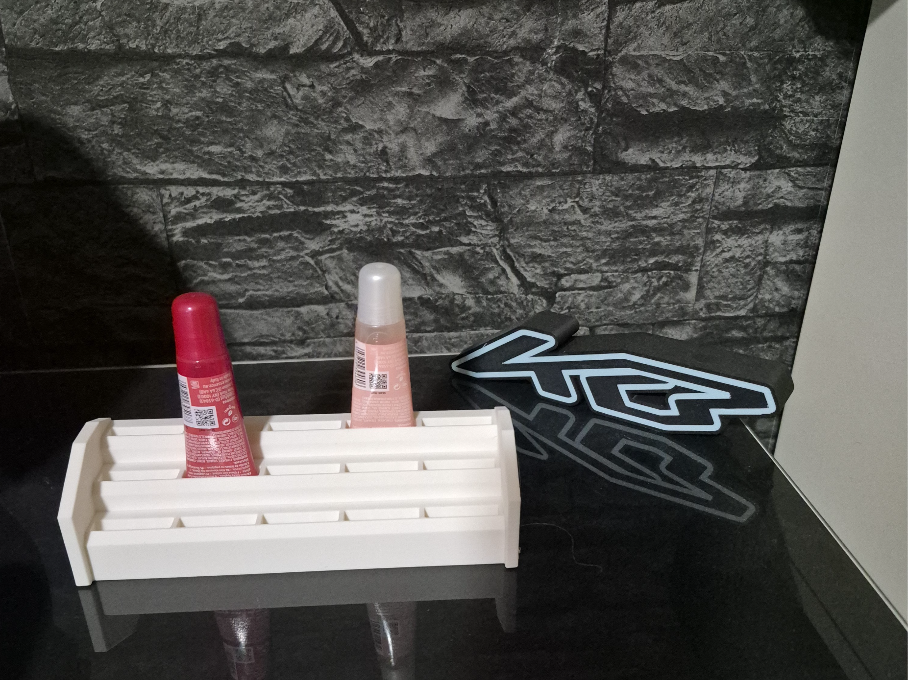 Aufsteller für Lipgloss Juicy Bomb