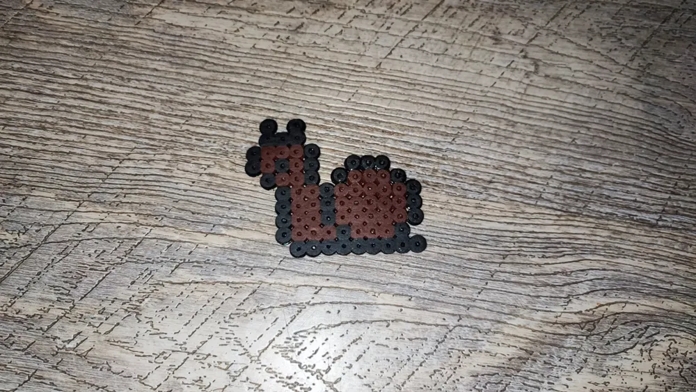 Moving Pyssla Model Snail Hama Pearls beads plate Pyssla - Free 3D Print Model - MakerWorld