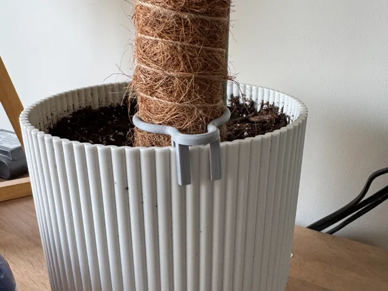 Moss Pole Holder