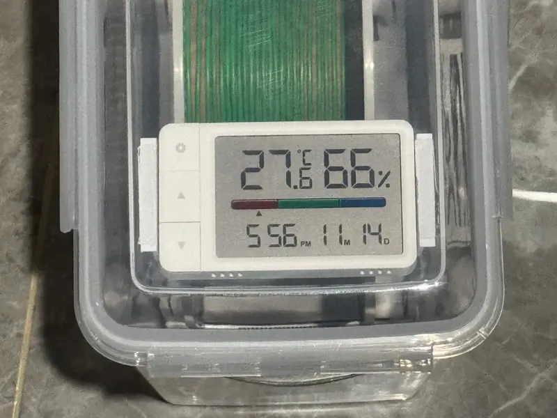 耗材5.8L米桶干燥箱 秒秒测惠品温湿度计 箱盖支架
