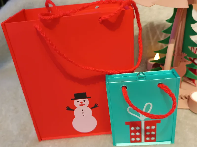 christmas present bag - customizable - glue needed