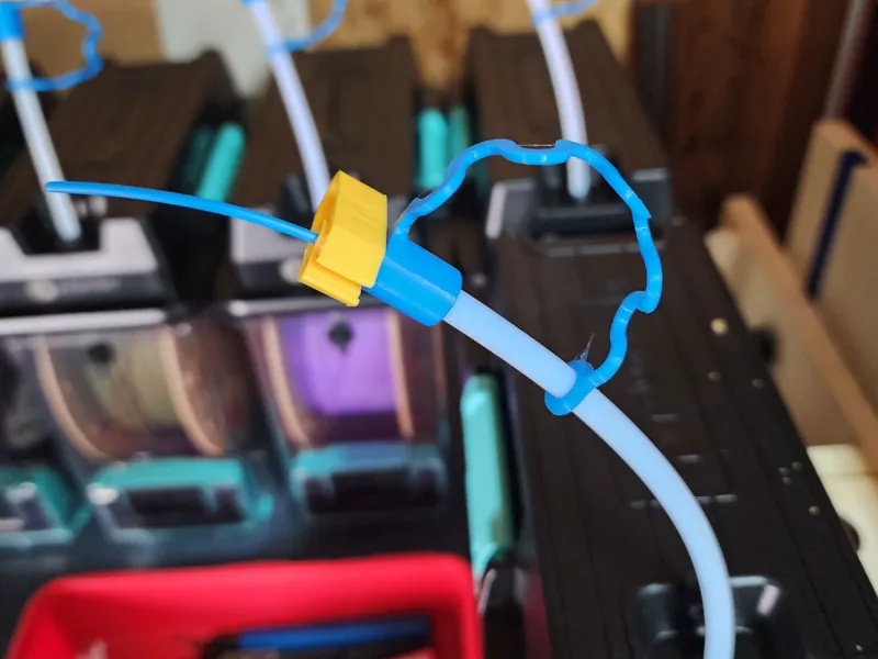 6mm bowden cap with 1.75mm hole for filament