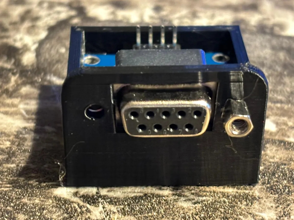 Boîtier pour convertisseur de niveau RS232