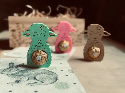 Easter little lamb Ferrero/napkin holder