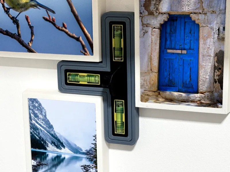 Picture Frame Spacer & Level