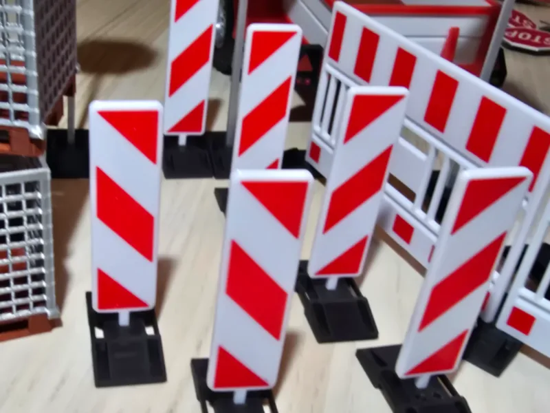 Leitbarke Links- und Rechtsweisend   1:18