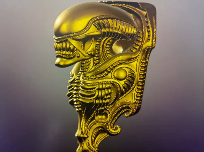 Alien Bust