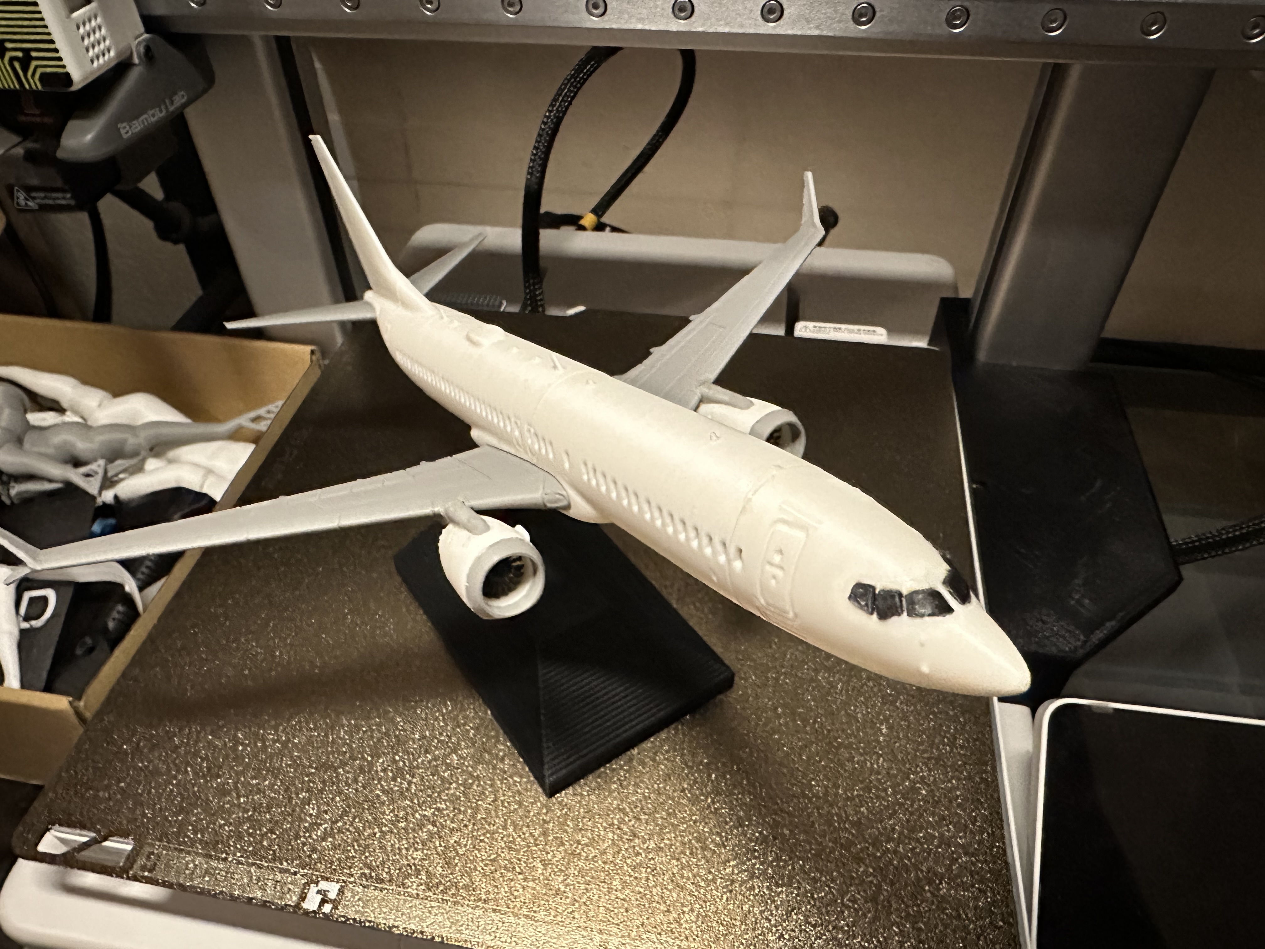 Miniatura 5 do modelo 3D Boeing 737 MAX 8