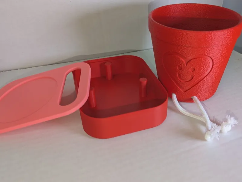 Self Watering Pot with Heart Face - Small NO AMS