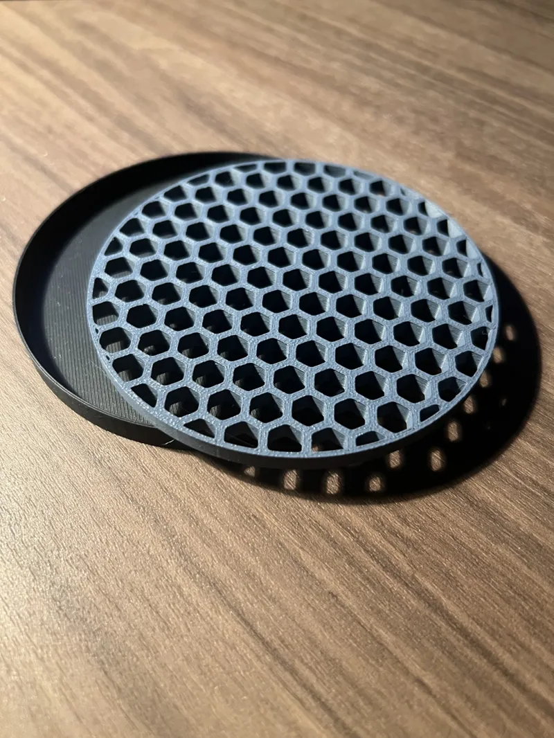 Circular Coaster with Condensate Container