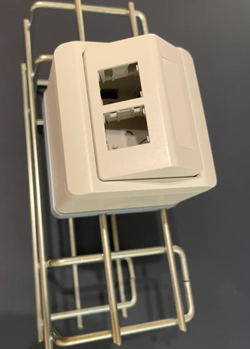 Opus 66 mount to Wibe Cable tray 70x100
