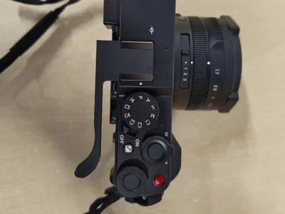 Thumb Grip for Lumix DC-L10