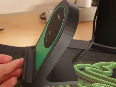 Phone Holder for Contactless Charging