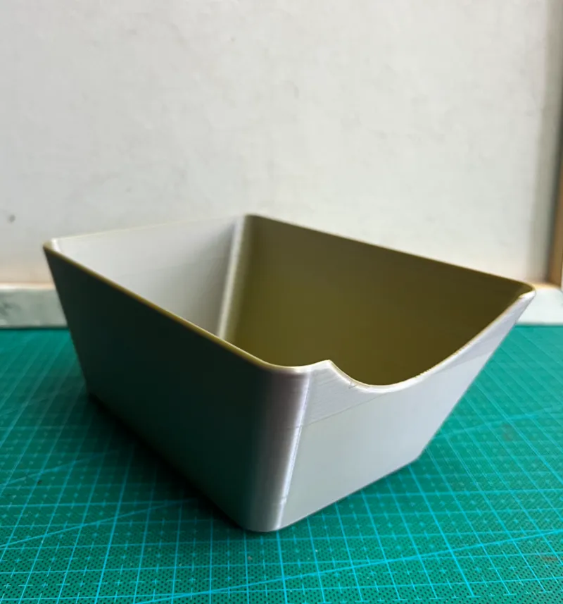 Storage box