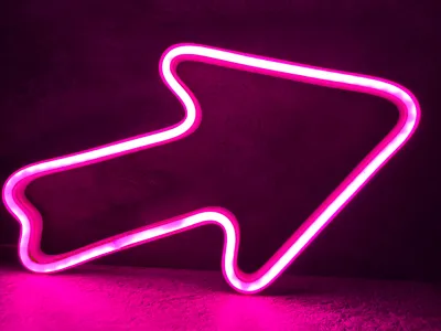 Neon Arrow Light