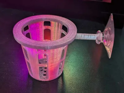 Hydroponic net cup with suction cup