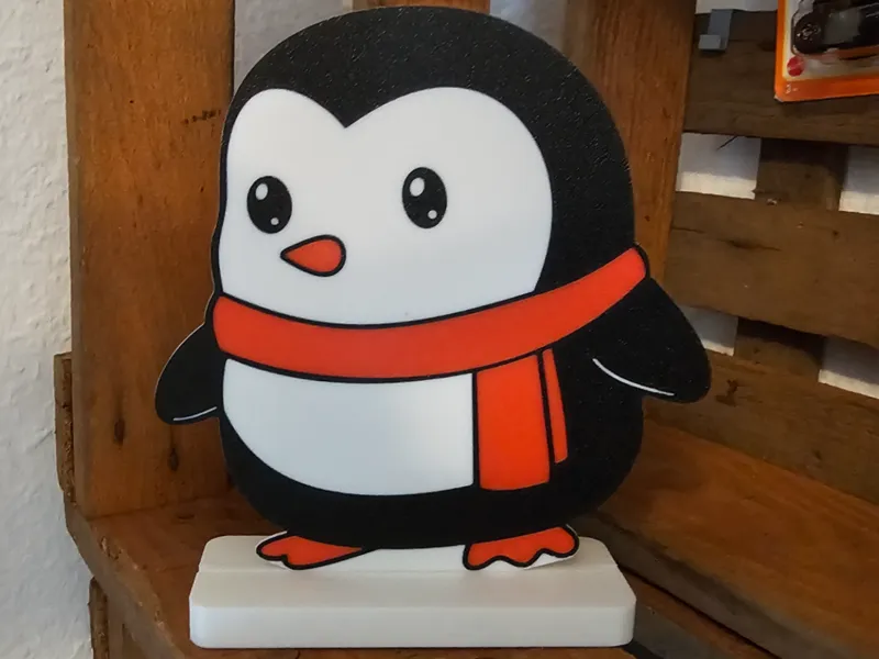 Pingu der süße Pinguin für Universal Standfuß Deko