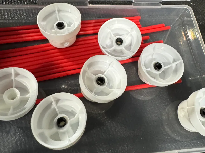 Spray can nozzle adaptor