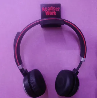 Wall mount headset without screws showing