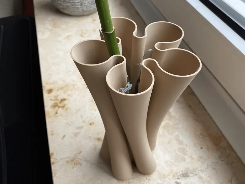 99% waterproof spiral vase