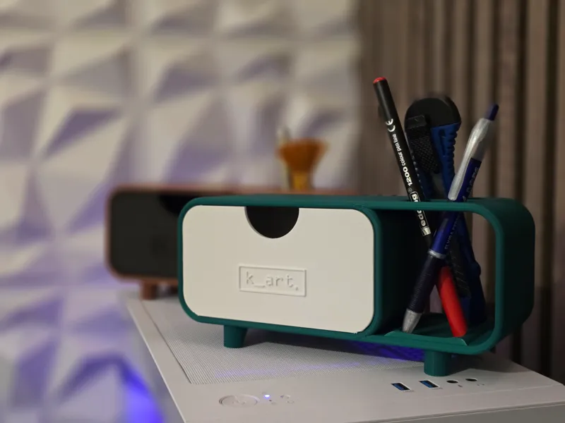 Desk organizer