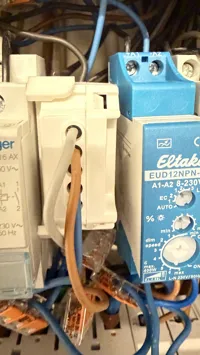 Support rail DIN pour module ZigBee — photo 5